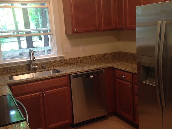 3rd image of 708 Pleasanthill Dr