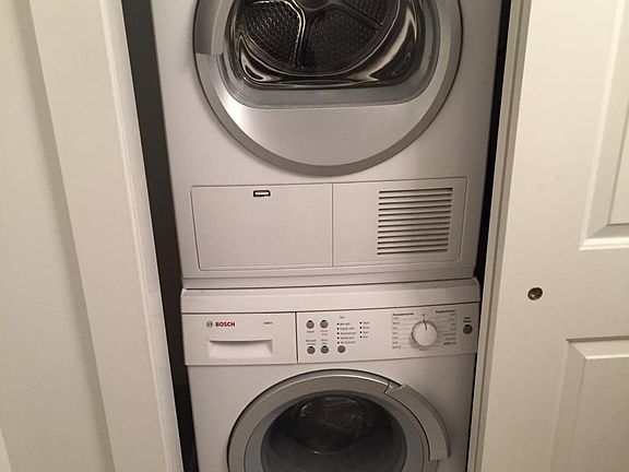 5th image of 118 Market St APT 201
