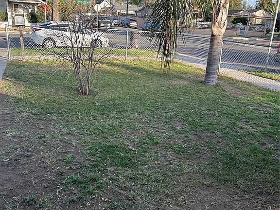 2nd image of 3393 Eucalyptus Ave