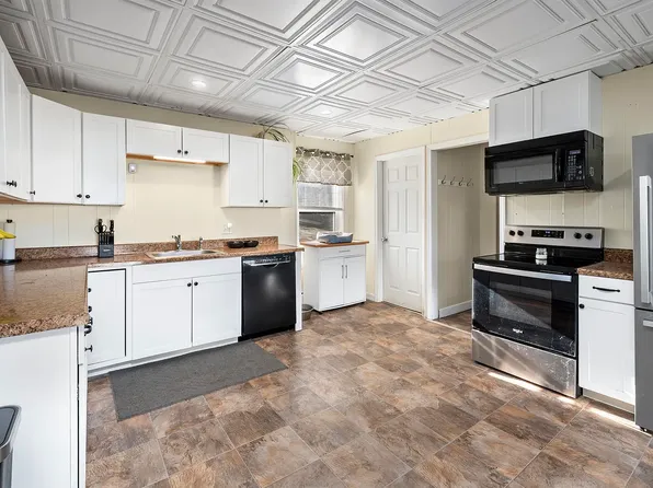 85 Summer St #1, Laconia, NH 03246