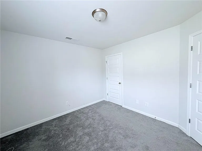 409 McGinnis Cir — Photo 20