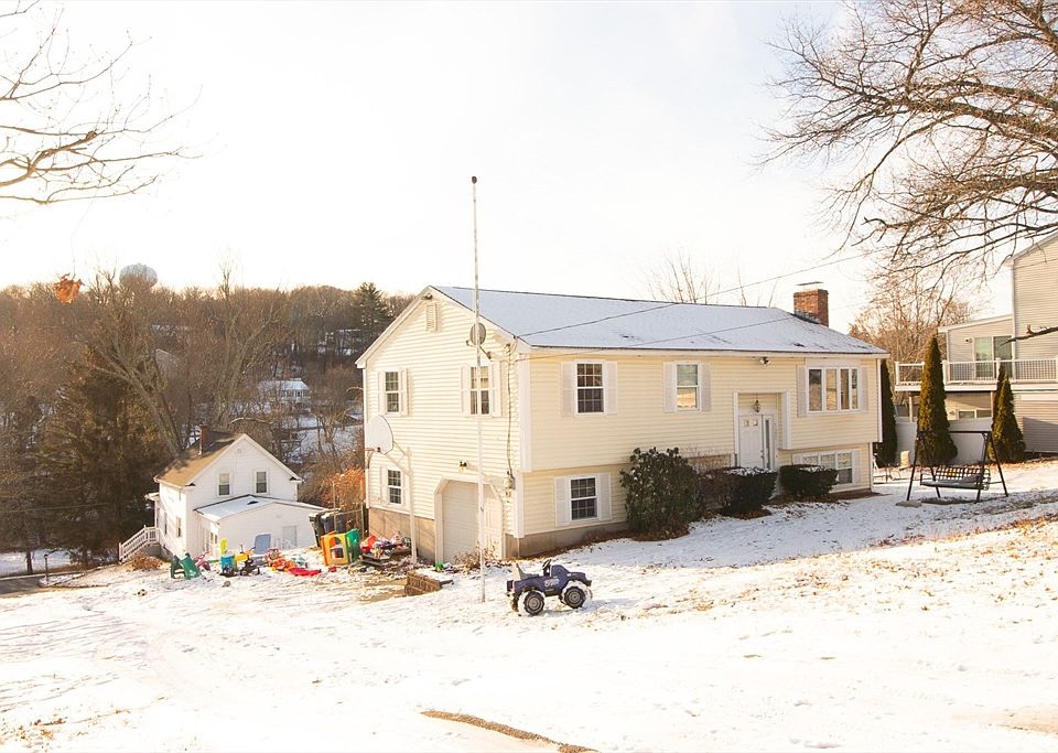 1st image of 120 Amesbury St