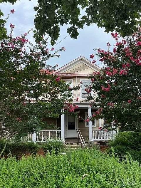 1st image of 1304 Floyd St