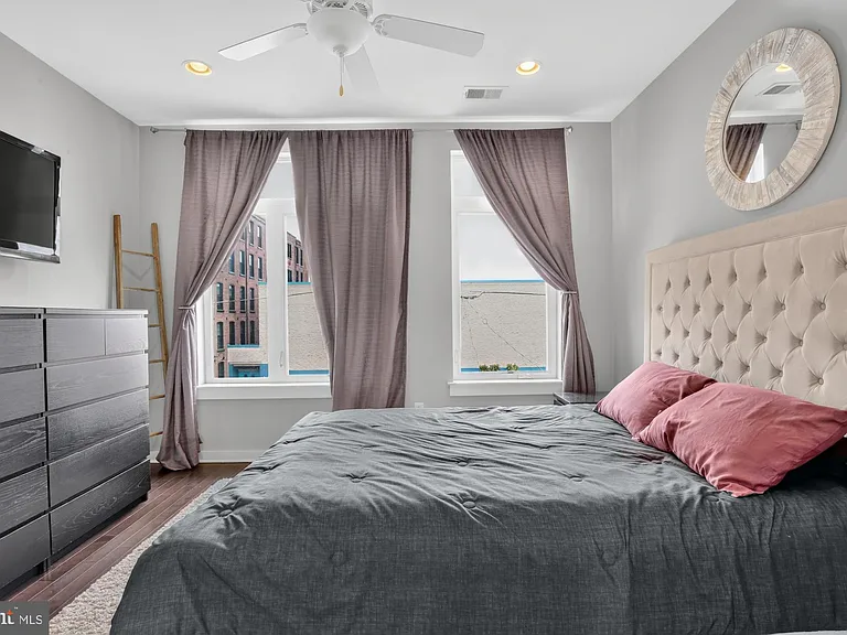 2441 Coral St — Photo 35