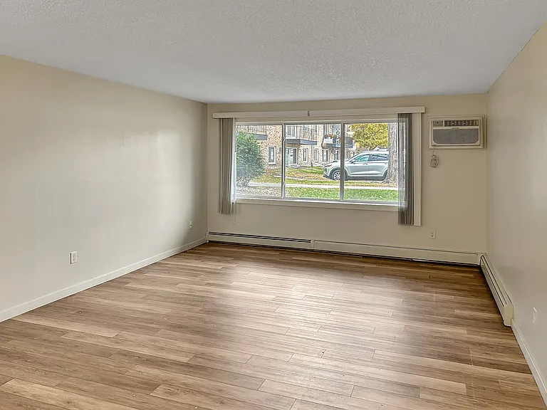 Tradewinds Apartments — Photo 55
