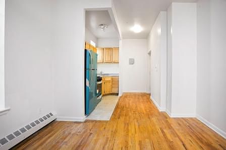 4th image of 307 W 111th St APT 4W