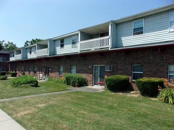 Roosevelt on Main Apartments, 296 Main St #T2, Tonawanda, NY 14150