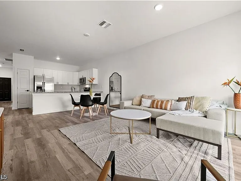 716 Gordon Ave S — Photo 21