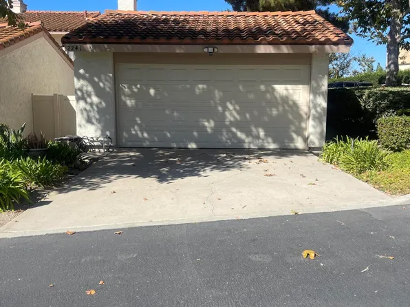 2241 Olivewood Dr, Thousand Oaks, CA 91362
