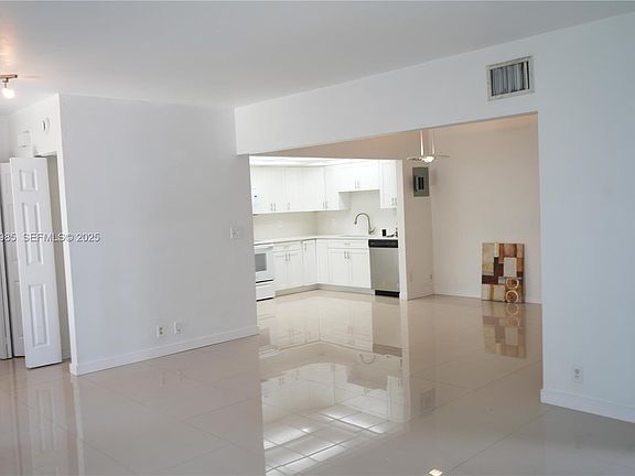 5th image of 2800 S University Dr APT 2A