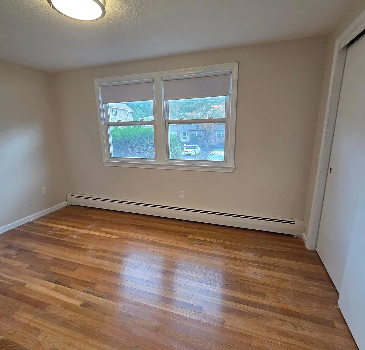 2 bed, 950 sqft, $2,400 — Photo 4