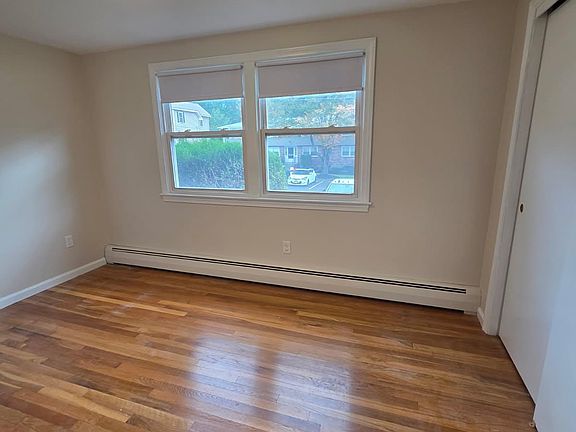 4th image of 3 Greenleaf Dr #3B