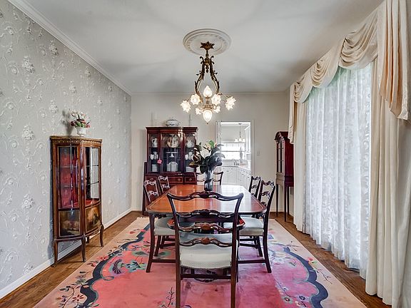 4th image of 2729 Miller St