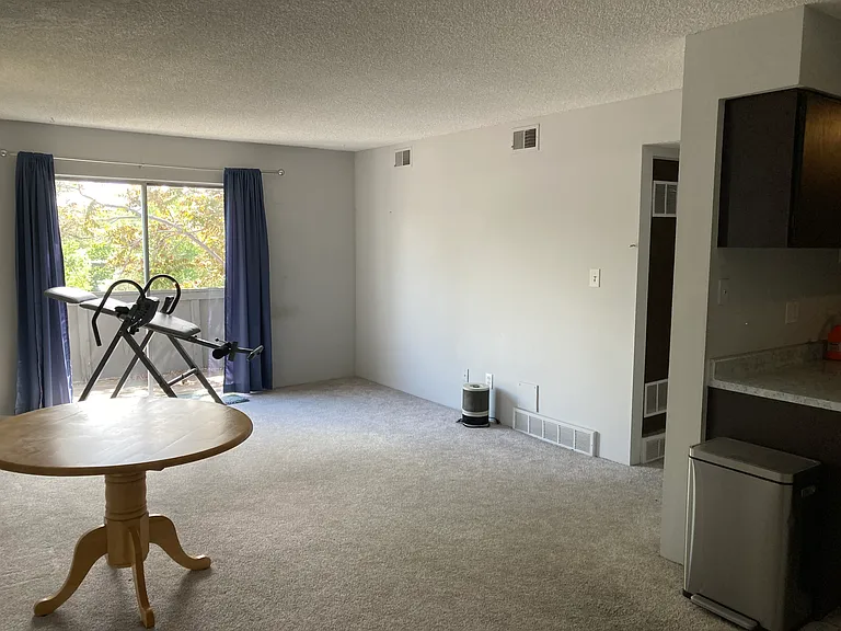 100 E Highline Cir #308 — Photo 6