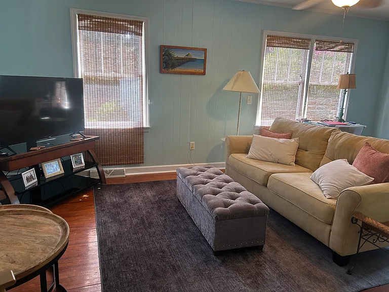 422 Riverland Dr — Photo 7