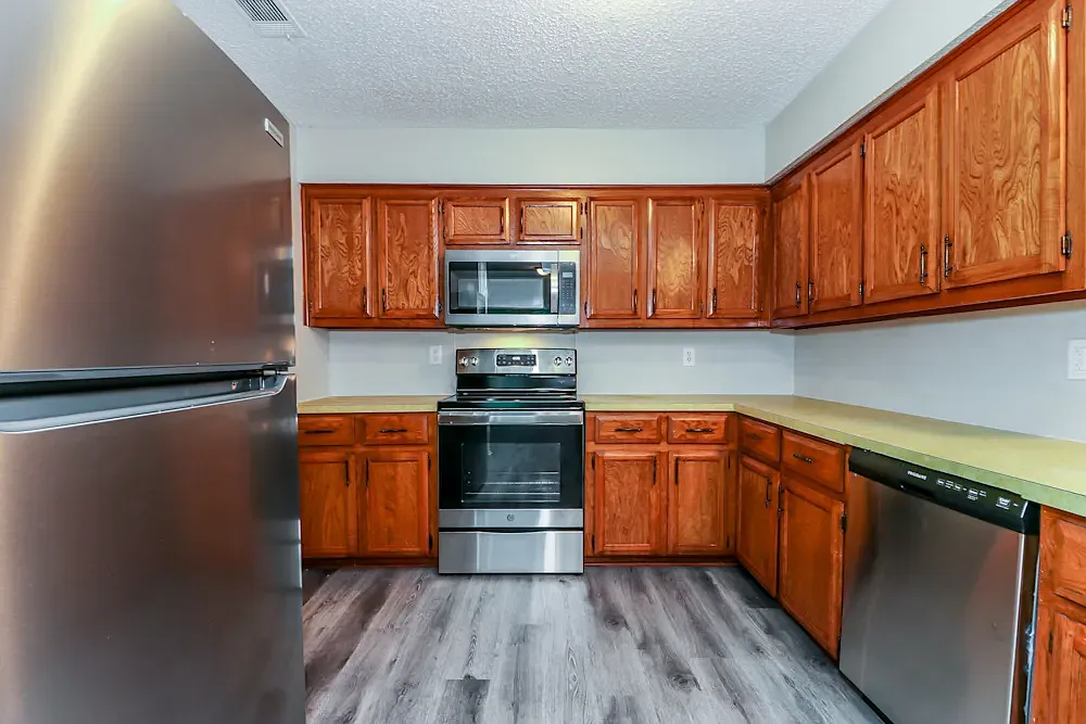 3 bed, 1648 sqft, $1,320 — Photo 2