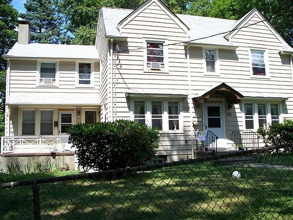 2nd image of 195 Battle Ave