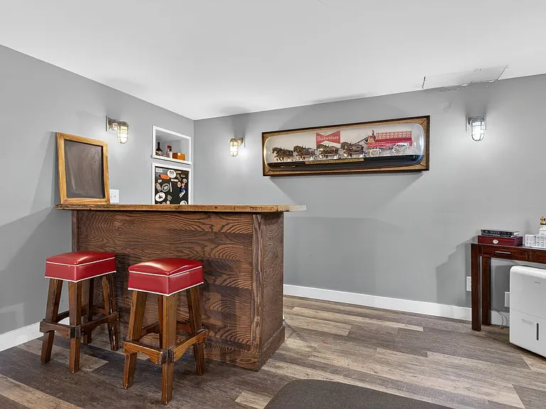 9 Stephen Dr — Photo 34