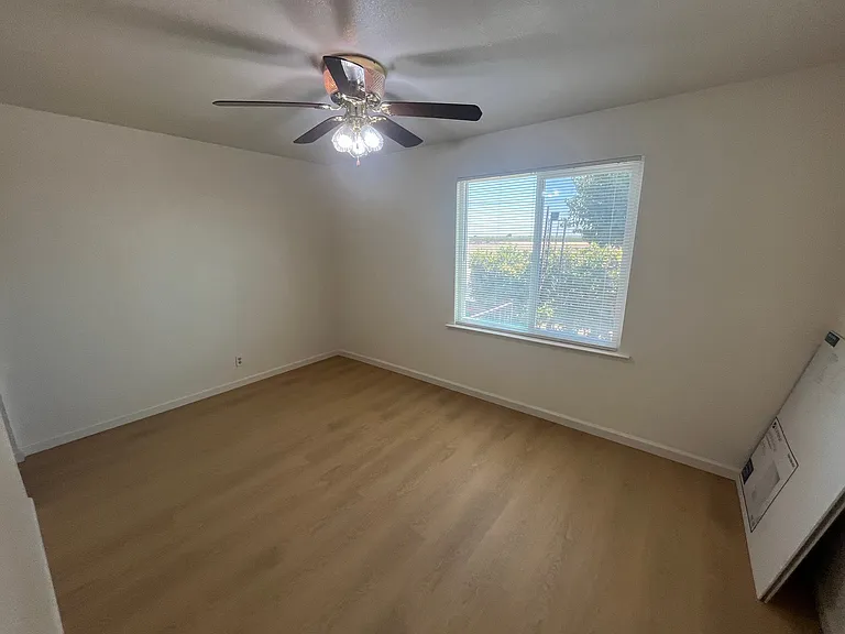 18267 Canyon Rd — Photo 8