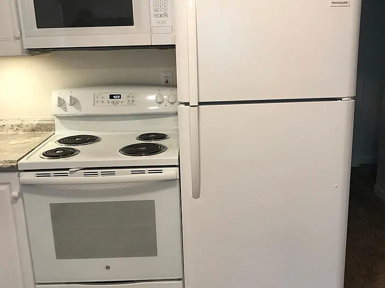 709 Walnut St — Photo 13
