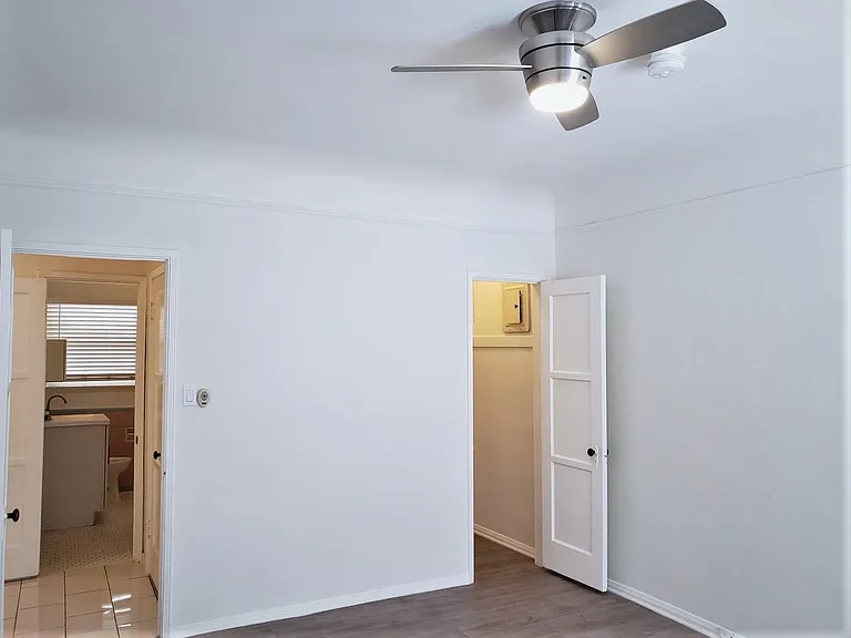 142 S Crescent Dr #A — Photo 26