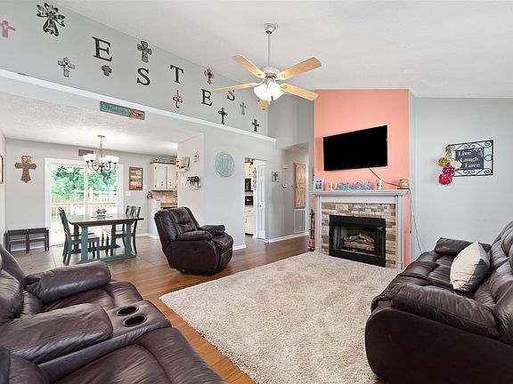 4th image of 3881 Marla Cir