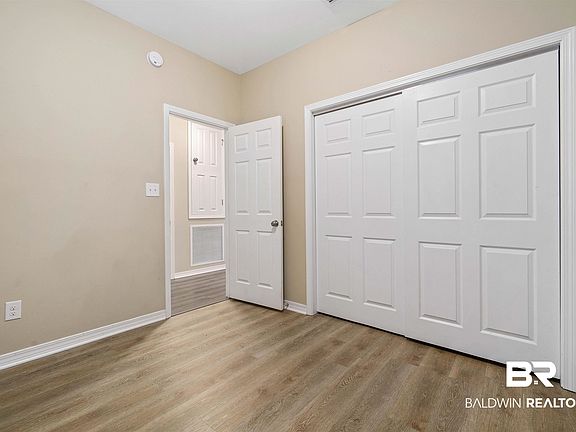 4th image of 13754 Daniels Dr