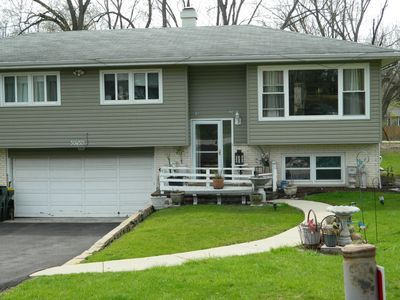 (Undisclosed Address), West Chicago, IL, 60185