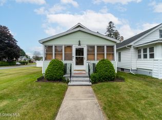 2121 Oaklawn Ave, Schenectady, NY 12306