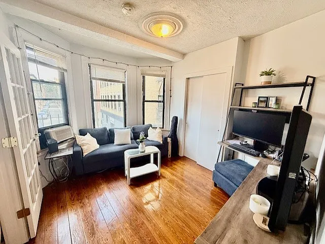 20 Stillman St #1F