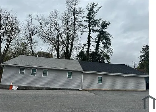 438 Main St — Photo 1