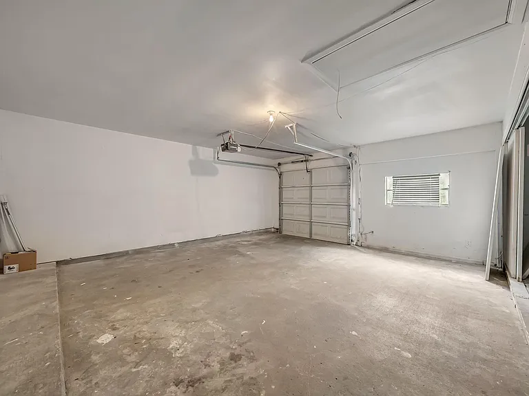 16906 Canary St — Photo 24