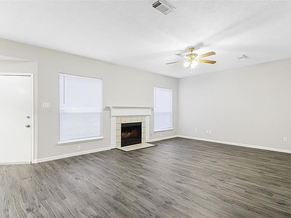 4th image of 1502 Plumwood Dr