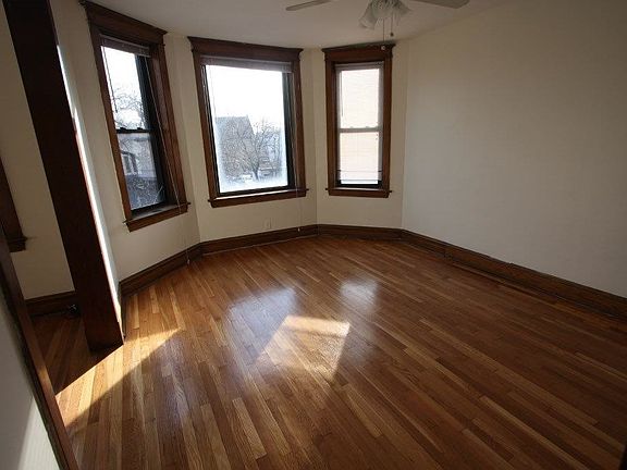 2nd image of 2868 W Dickens Ave #3