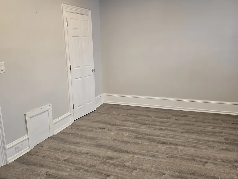 49 N West End Ave #5 — Photo 14