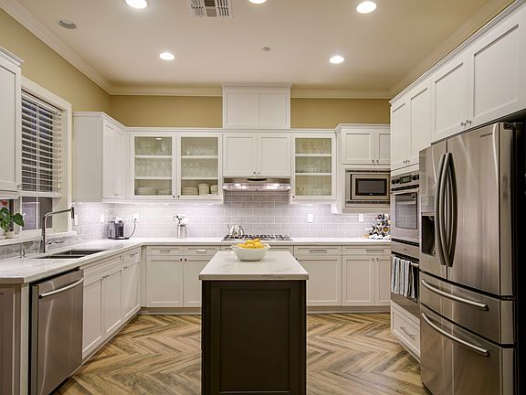 5th image of 1809 Murrieta Dr