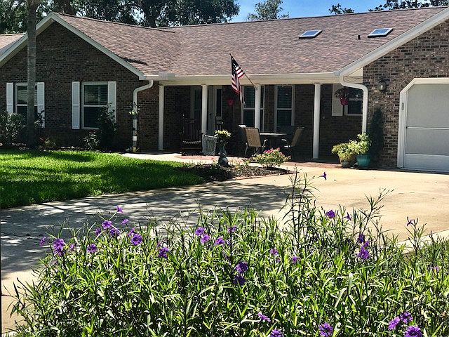 1st image of 10 Heather Ln