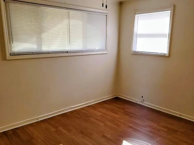 17510 Lincoln Ave — Photo 9