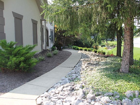2nd image of 3710 Waverly Place Dr