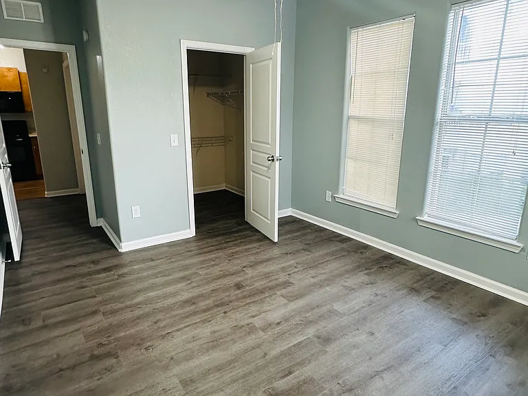 8290 Gate Pkwy W #907 — Photo 17
