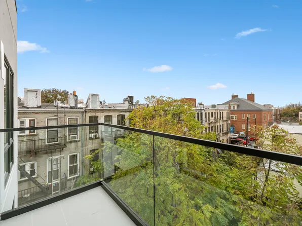 1811 Menahan Street image 5 of 13