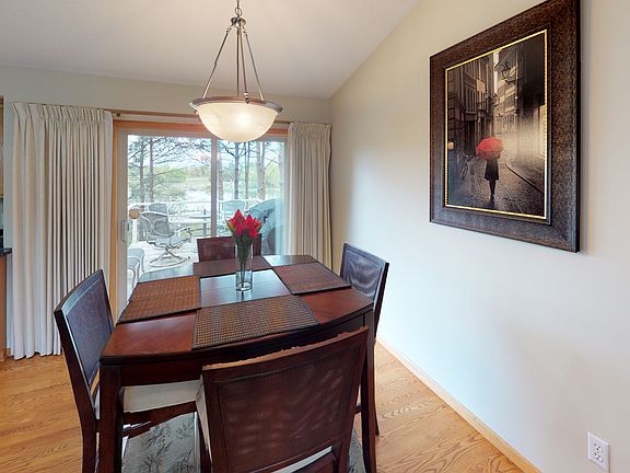 3rd image of 3511 228th Ave NE