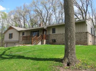 6480 Mack Rd, Howell, MI 48855