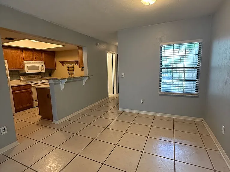 7200 SW 8th Ave #T128 — Photo 9