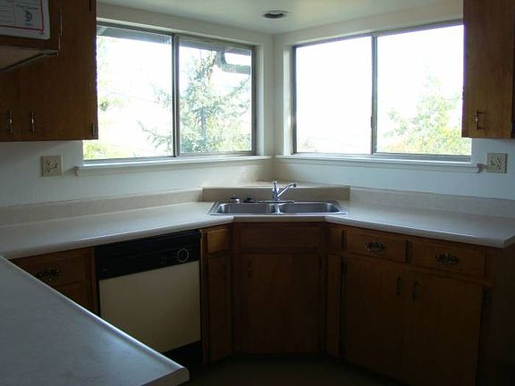 Kitchen (2)