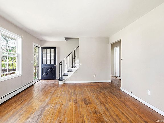 3rd image of 9 White Birch Lane