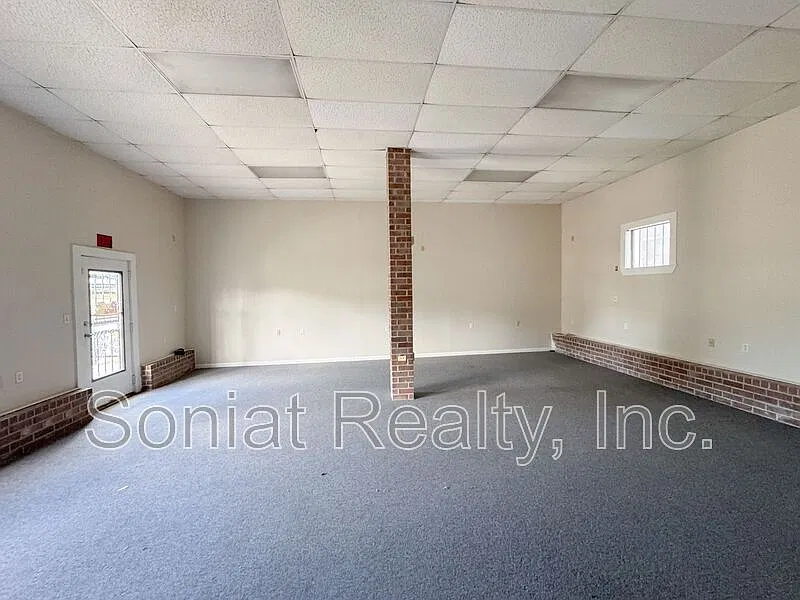 Studio, $1,300 — Photo 3