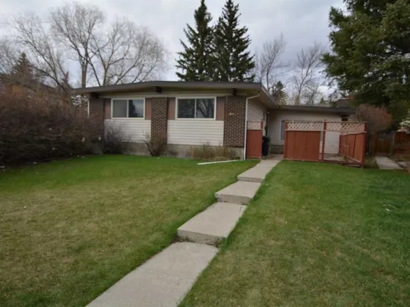 38 S Dalrymple Grn NW, Calgary, AB T3A 1Y2