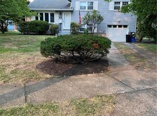 2824 Westminster Rd, Bethlehem, PA 18017