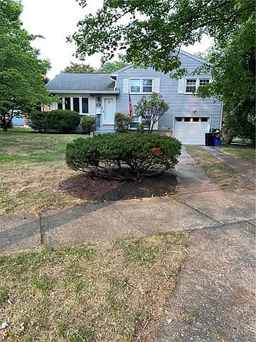 2824 Westminster Rd photo 1